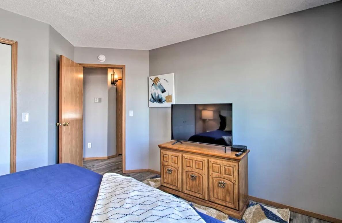 Welcoming West Fargo Retreat W Backyard别墅 外观 照片